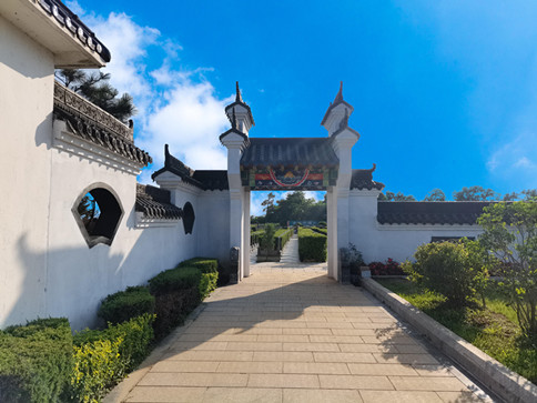 1677632774354412.jpg 抚顺墓园.jpg