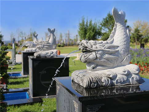 1679019179810563.jpg 抚顺墓园.jpg